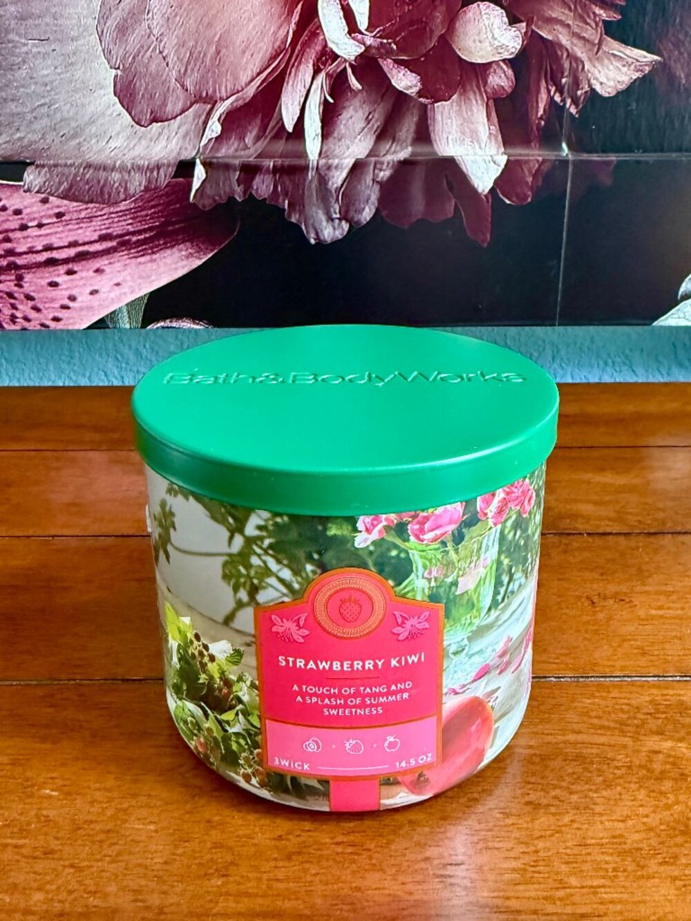 NEW STRAWBERRY KIWI 3-Wick Candle Bath & Body Works